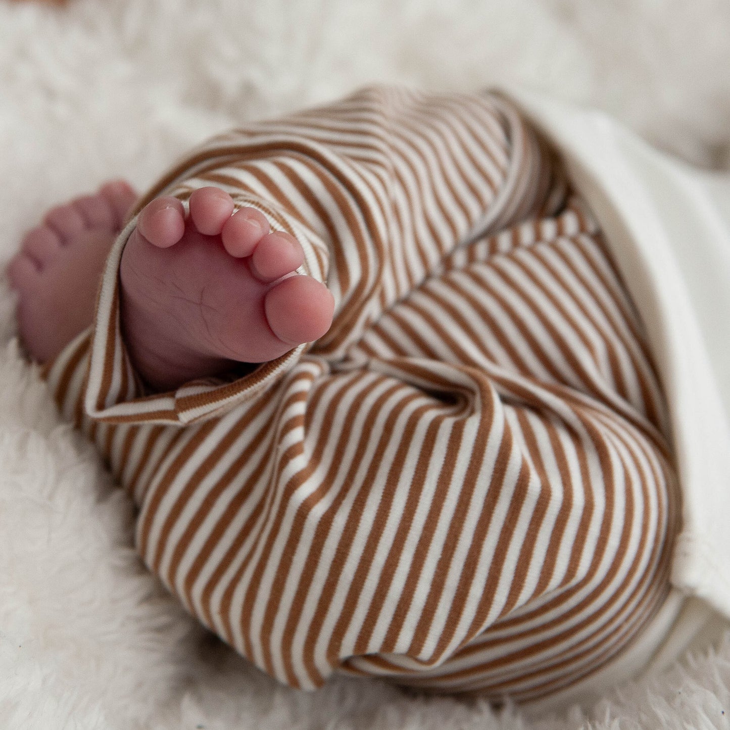 Broekje mokka stripes