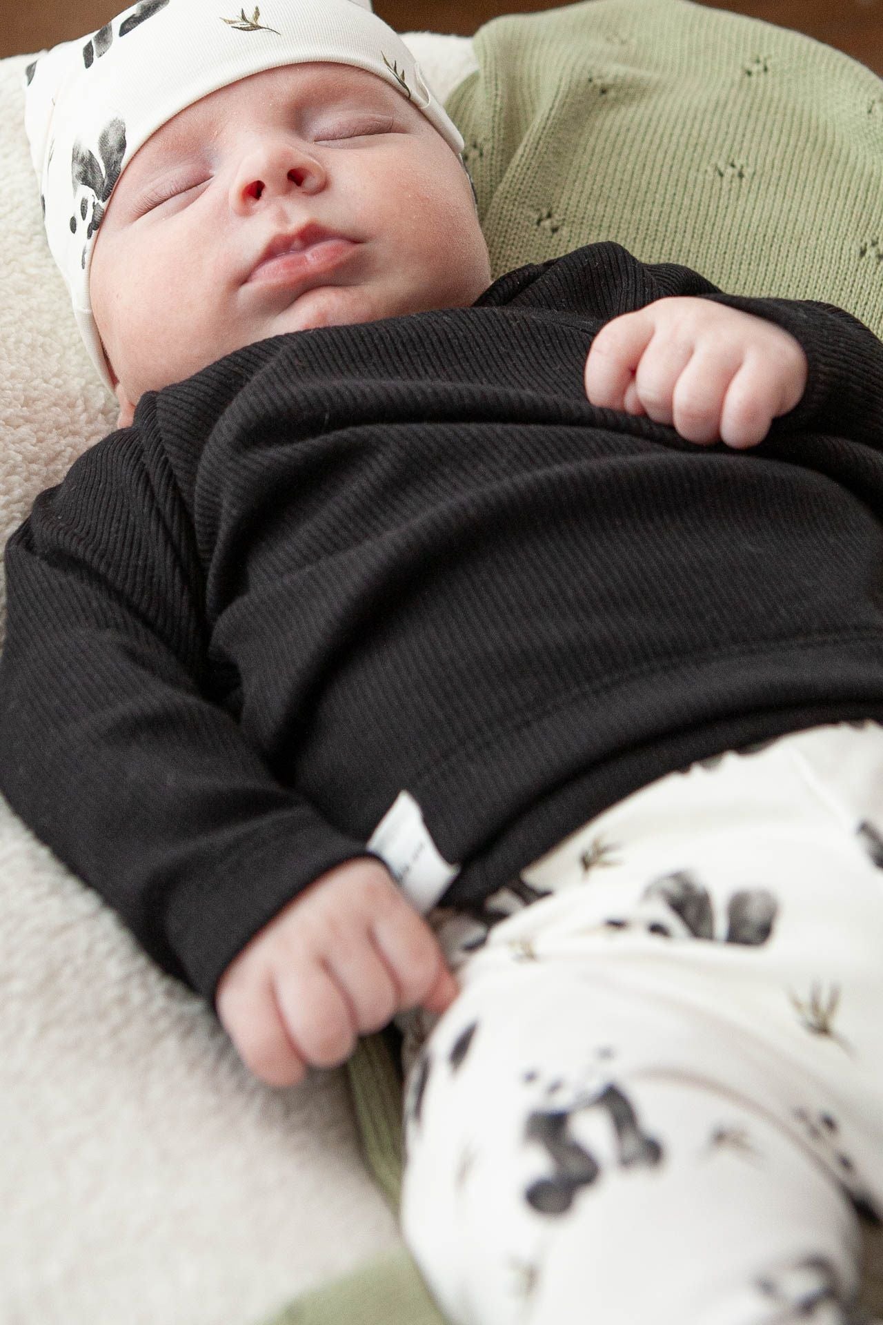 Baby ribbed wrap shirt black