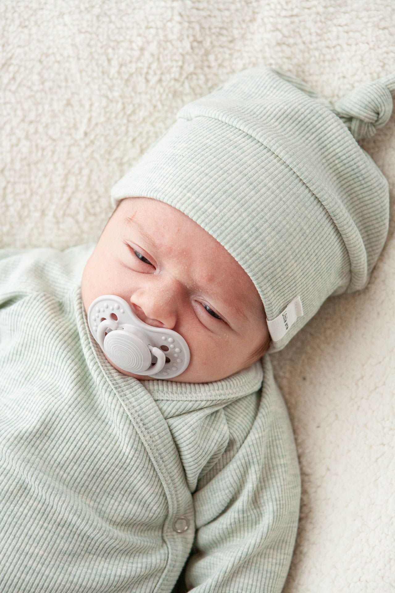 Mutsje baby rib groen/melange