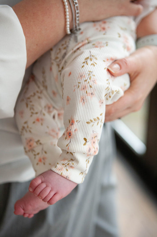 Broekje baby rib flowers