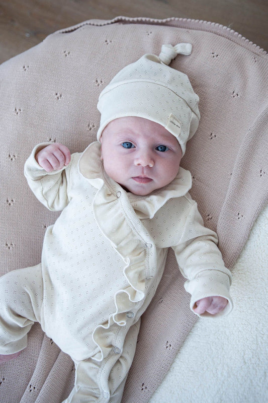 Playsuit mit Rüschen und Lochmuster in Beige Natur