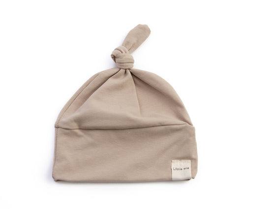 Mutsje donker beige
