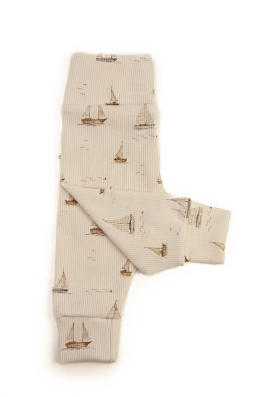 Broekje baby rib zeilbootjes